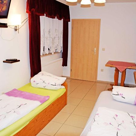 Ferienwohnung/ Ferienzimmer Asche Aschersleben Bagian luar foto