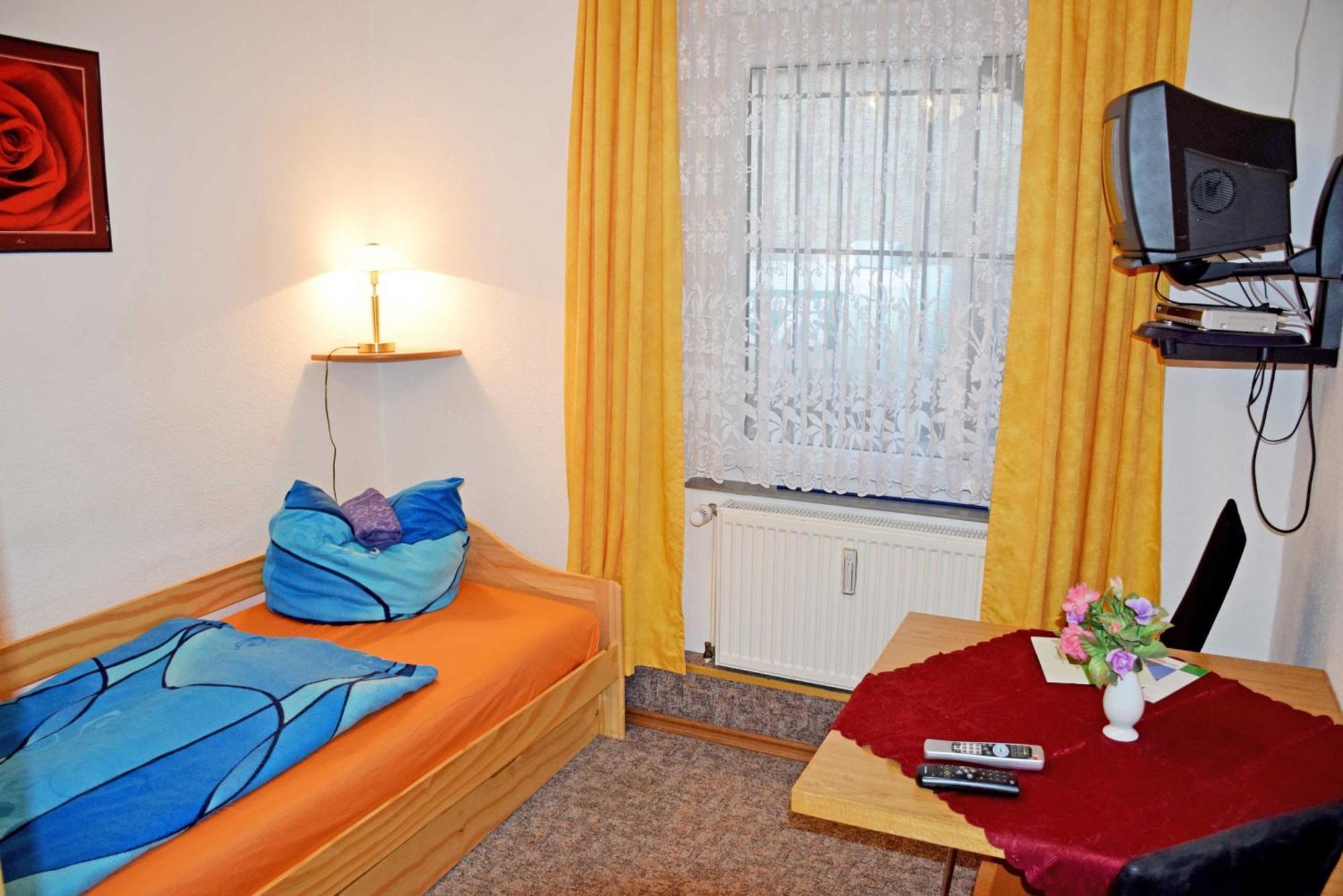 Ferienwohnung/ Ferienzimmer Asche Aschersleben Bagian luar foto